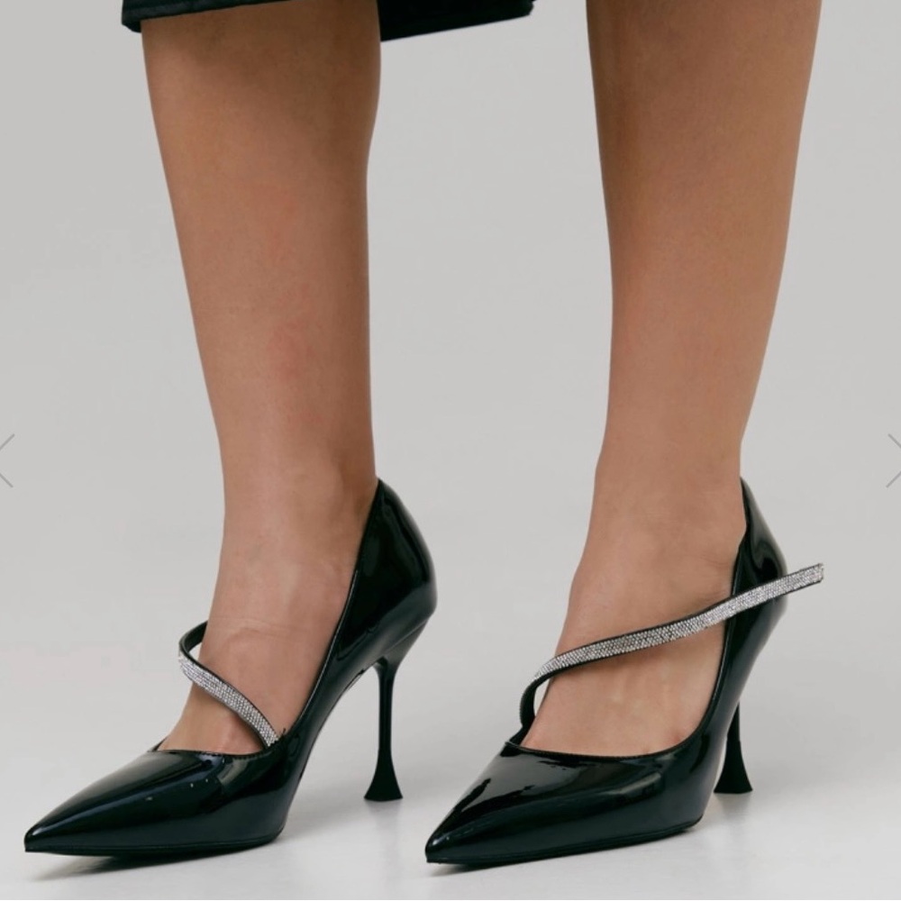 Heels classic shoes